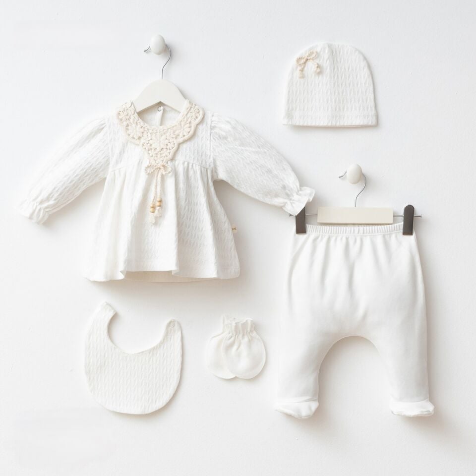 7085 Pamuklu Kız 5'li Hastane Çıkışı