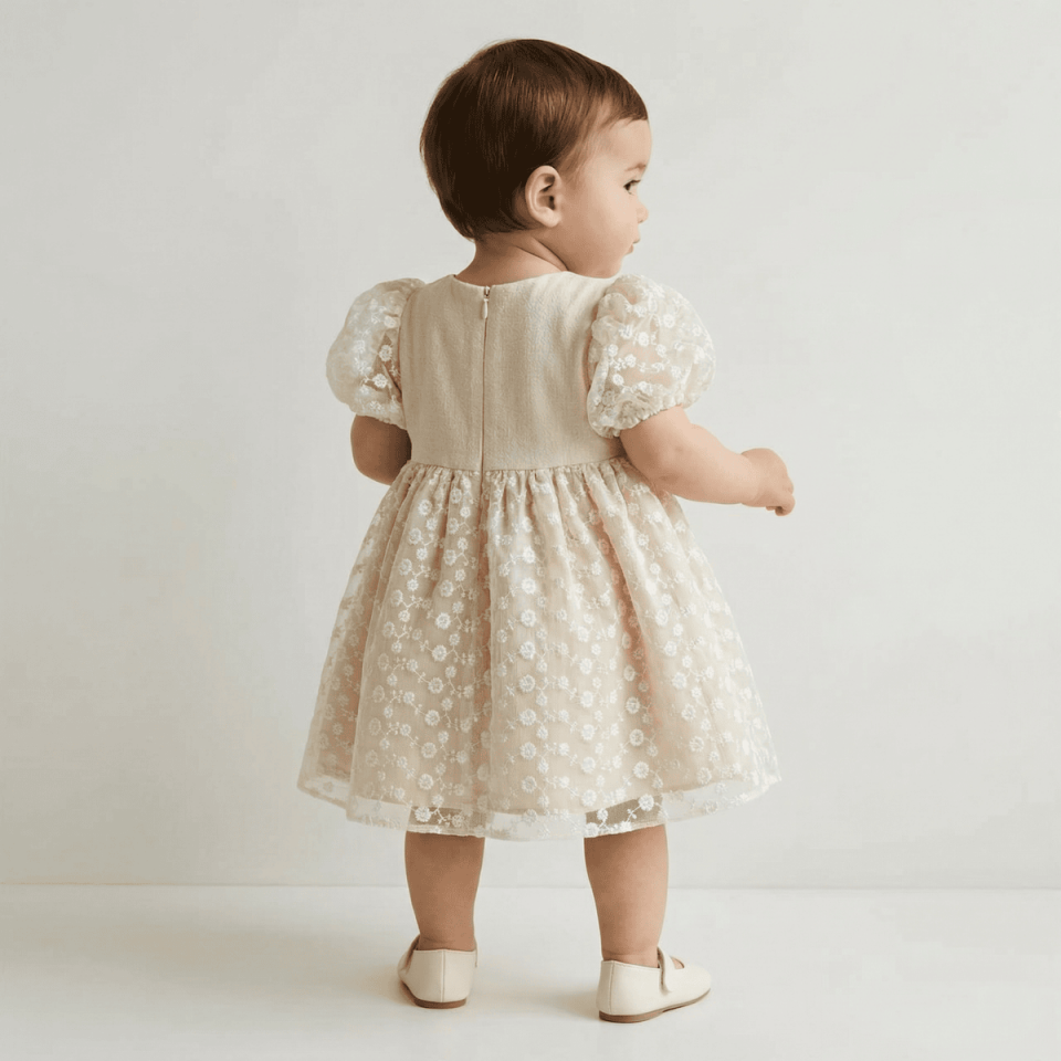 krem dantel detaylı kız bebek özel gün elbisesi