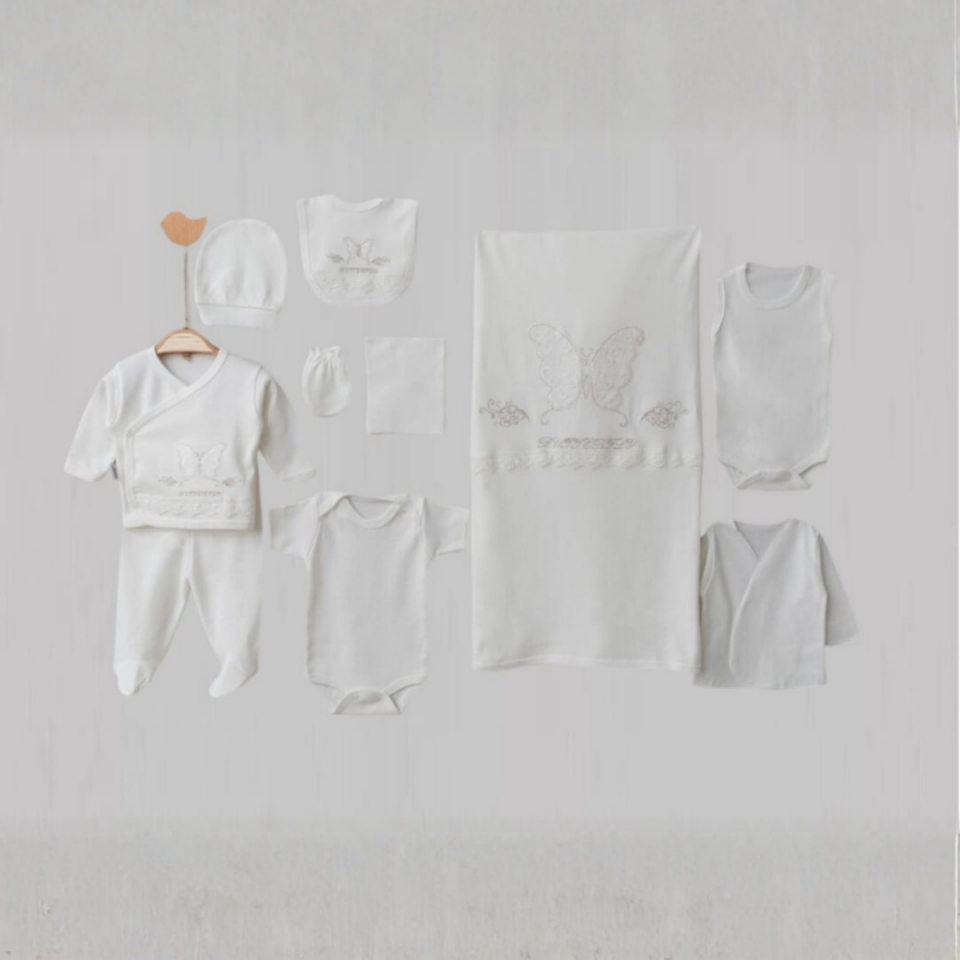 Kelebek Nakışlı 10’lu Kız Bebek Yenidoğan Hastane Çıkışı Seti – %100 Pamuk – Krem